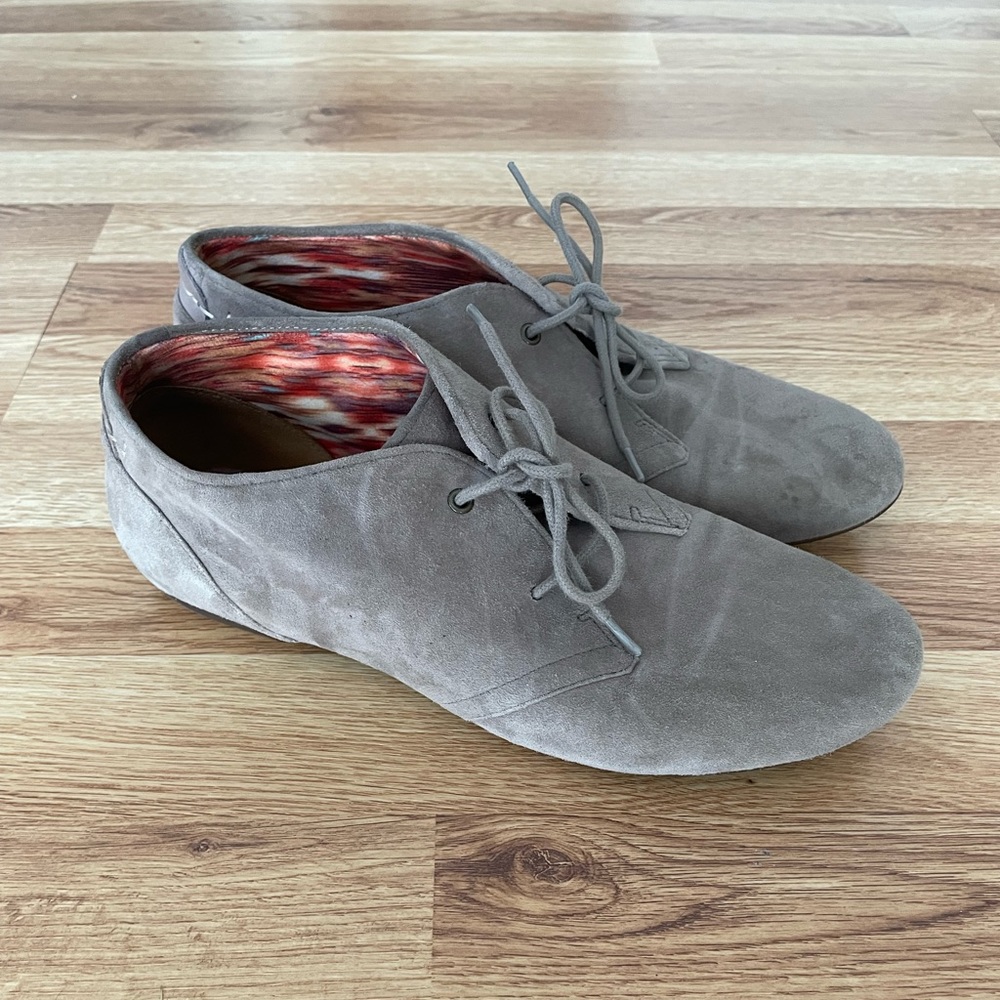 Clarks artisan suede booties